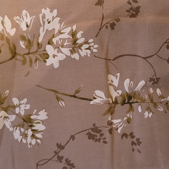 Natural Look Curtains - Picture 2 of 3